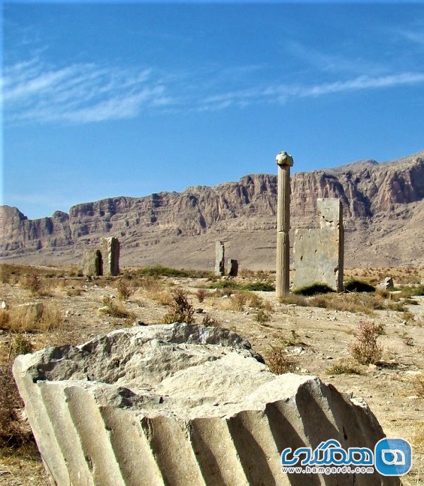 مستندنگاری و مرمت درگاه سنگی شهر استخر فارس به پایان رسید