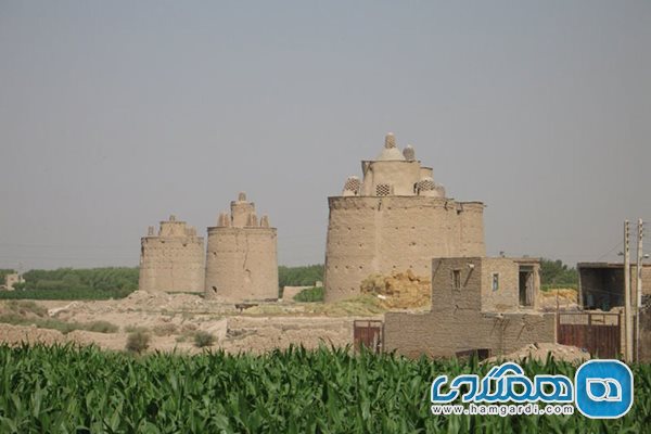 برج کبوتر گورت از جاهای دیدنی اصفهان به شمار می رود