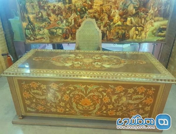 بررسی تداوم خاتم معرق در میز تحریر محفوظ در گنجینه گروه هنرهای سنتی