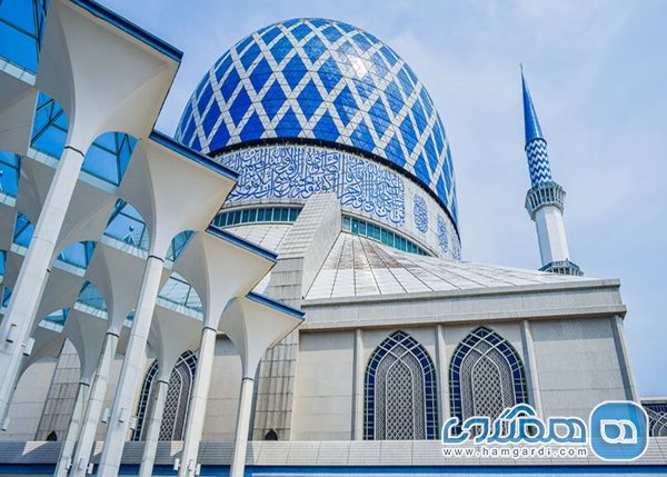 مسجد آبی کوالالامپور یکی از بزرگترین مساجد جنوب شرقی آسیا است