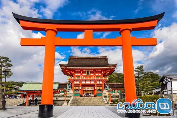 معبد فوشیمی ایناری یک زیارتگاه مهم در جنوب کیوتو است