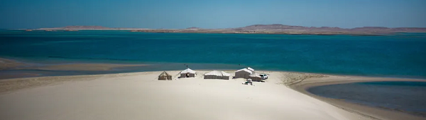ساحل خور العدید یکی از زیباترین سواحل قطر است