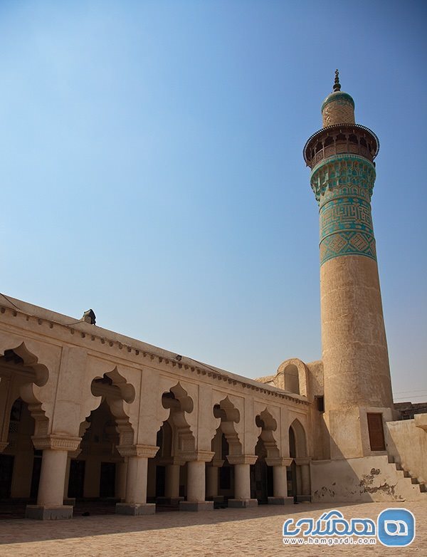 مسجد ملک بن عباس یکی از دیدنی های بندر لنگه به شمار می رود