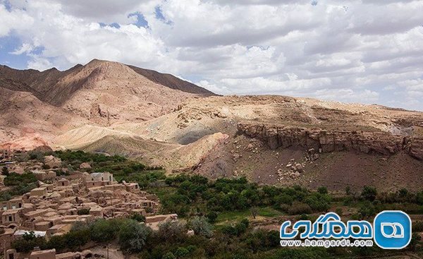 قلعه شواز یکی از قلعه های تاریخی استان یزد است