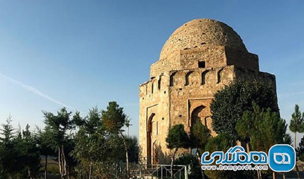 گنبد شیخ جنید یکی از جاذبه های گردشگری استان یزد است
