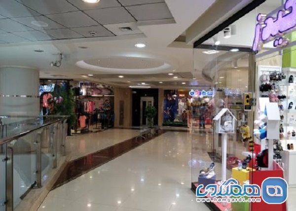 مرکز خرید خورشید یکی از معروف ترین مراکز خرید مشهد است