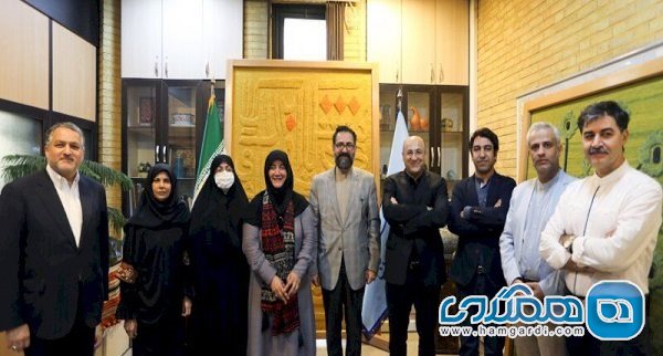 اعضای شورای سیاست گذاری هفتمین جشنواره فجر صنایع دستی حکم گرفتند