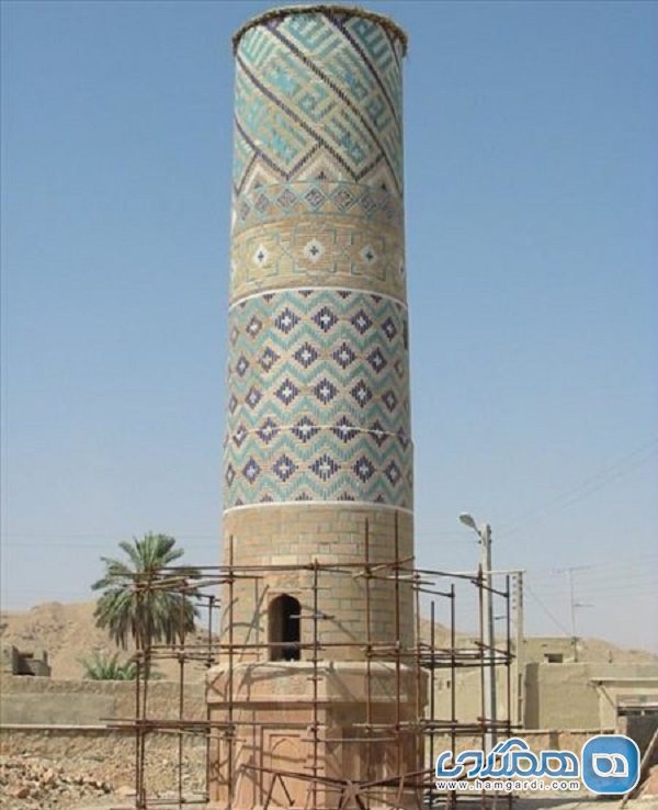 مناره شیخ دانیال یکی از جاهای دیدنی استان فارس است