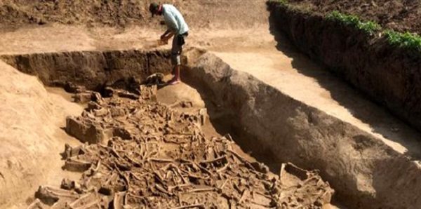 کشف گور دسته جمعی 7 هزار ساله با اجسادی بدون سر در اسلواکی