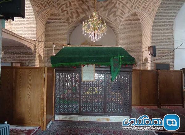 امامزاده مامانیک ندوشن یکی از جاذبه های مذهبی استان یزد به شمار می رود