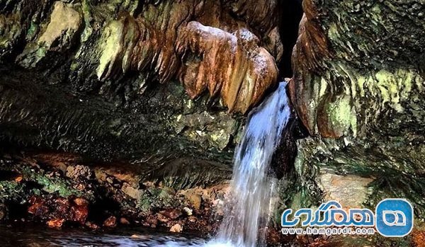 آبشار زیراه یکی از جاذبه های طبیعی استان بوشهر به شمار می رود