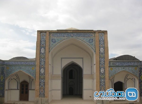 مسجد جامع خورزوق یکی از مساجد دیدنی استان اصفهان به شمار می رود