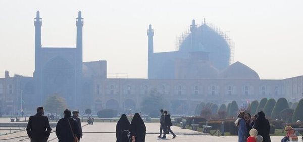 تاثیر آلاینده ها بر میراث معماری اصفهان