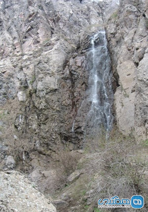 آبشار مزرعه