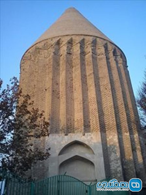 برج آرامگاهی علاءالدوله