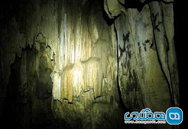 غار کوه گره یکی از جاهای دیدنی استان مرکزی به شمار می رود
