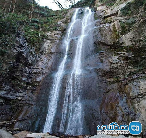 آبشار شادان یکی از دیدنی های معروف استان گلستان است