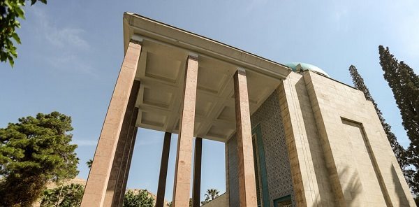 سازه آرامگاه سعدی شیرازی در معرض مخاطراتی قرار گرفته است