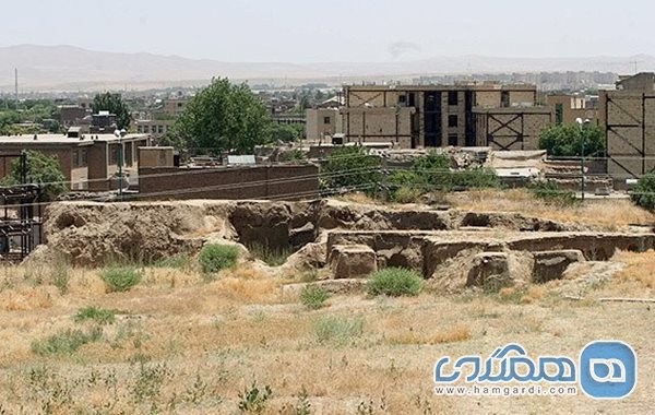تپه باستانی کلگه زرین در مسجد سلیمان آثار تاریخی پنهانی دارد