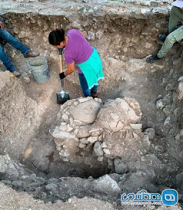 کشف بقایای یک انسان به همراه انگشتر یشم درون یک ظرف بزرگ در مکزیک