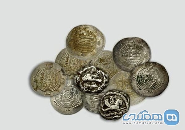 یک مجموعه دار تهرانی 500 سکه تاریخی را به موزه آستان قدس رضوی اهدا کرد