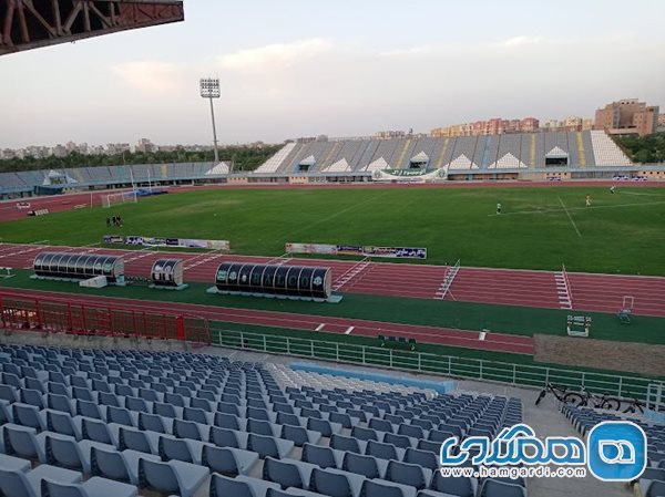 ورزشگاه امام خمینی اراک