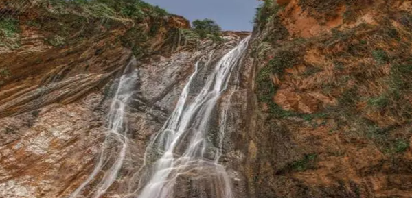 آبشار نوژیان دیدنی