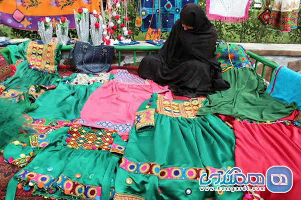 برگزاری نمایشگاه صنایع دستی بانوان هنرمند شهرهای هرات و تایباد