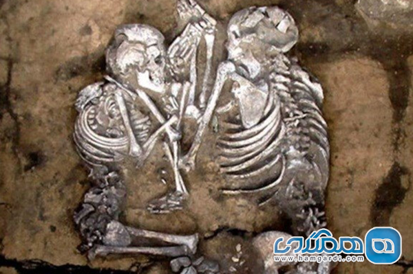 نتایج بررسی های DNA اسکلتهای رومی که در آغوش هم دفن شده بودند