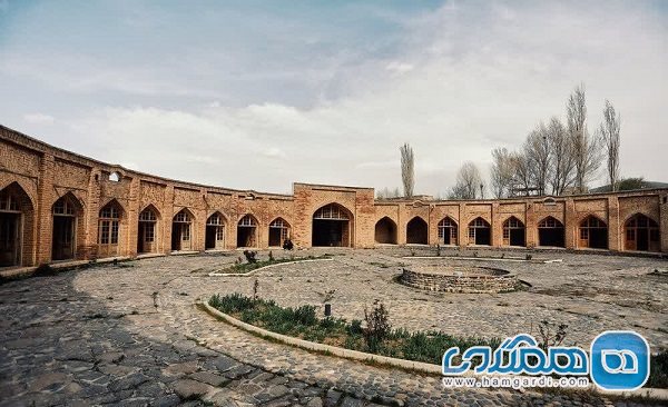 کاروانسرای تاج آباد