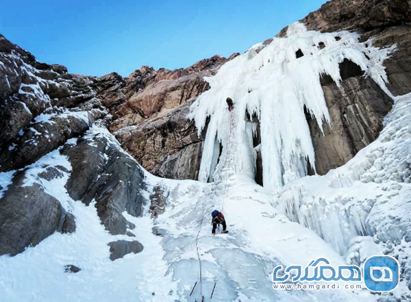 آبشار یخی نوا