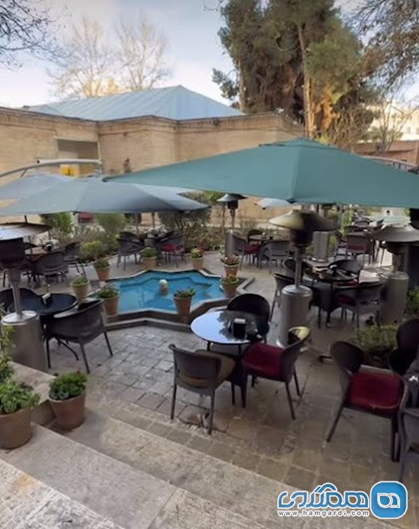 کافه باغ کاریز