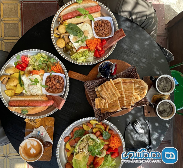 کافه رستوران ساعت 25: تجربه ای دلنشین در فضایی خلاقانه 2