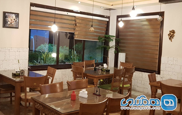 کافه فراتی: کافه ای با پشت بام رویایی و خدمات شبانه روزی