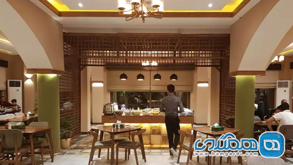 سرویس دهی و برخورد پرسنل