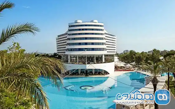هتل تایتانیک دلوکس لارا
