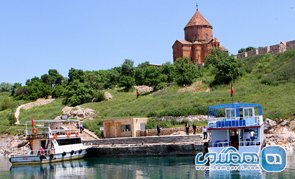 جزیره و کلیسای آختامار