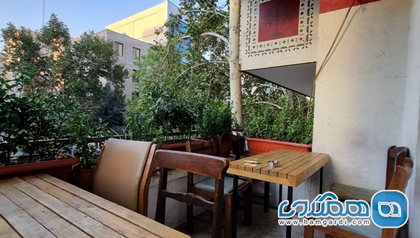 کافه ایست: تراسی دنج برای یک فنجان آرامش