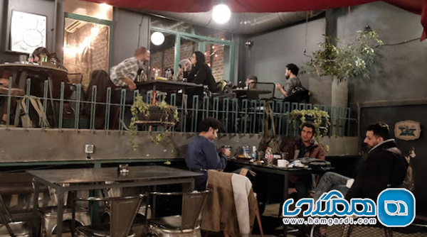 کافه بلک باکس: جعبه سیاه هنر و معاشرت