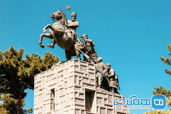 آرامگاه نادر در سفر سه روزه به مشهد