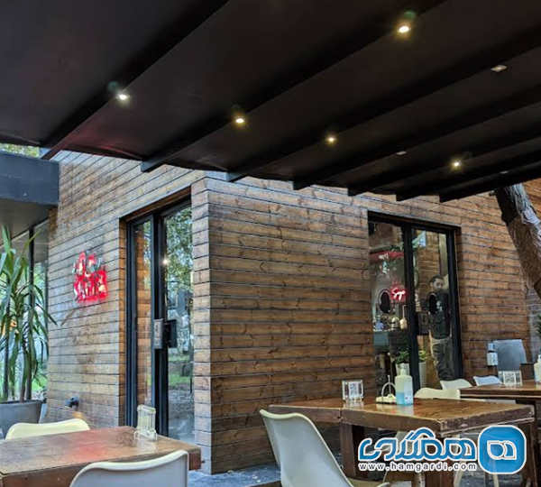 فضای داخلی و تجربه کاربری جامع (Ambiance, Service, Value)
