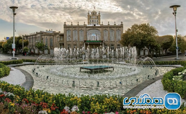 محور فرهنگی و تاریخی: قلب شهر و دسترسی به بازار