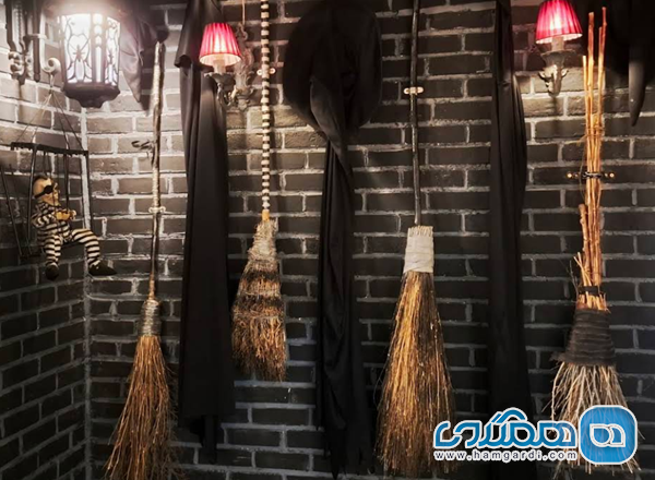 جزئیات جادویی و پراپ ها: ردای کوییدیچ و چوب دستی های اورجینال