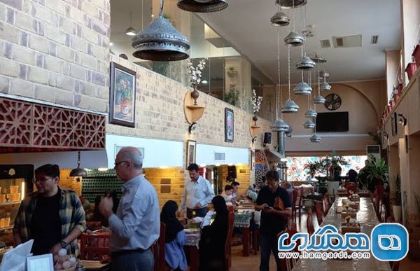 خدمات پرسنل: تضاد بین ادب و برخورد نامناسب