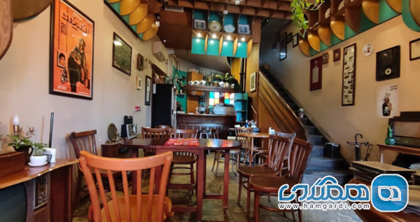 لیست تخصصی بهترین کافه های نوستالژیک میدان شهرداری (نگاه عمیق ۱۴۰۴)