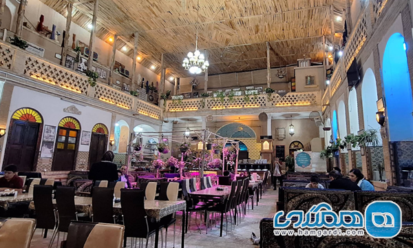 رستوران سنتی عباسی: معماری شاهانه با ریسک سرویس دهی