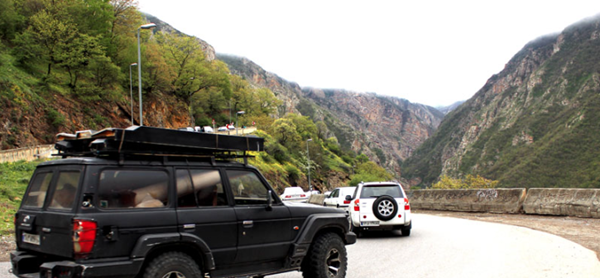 فلسفه سفر جاده ای در بهار و روانشناسی پیمایش مسیرهای بکر
