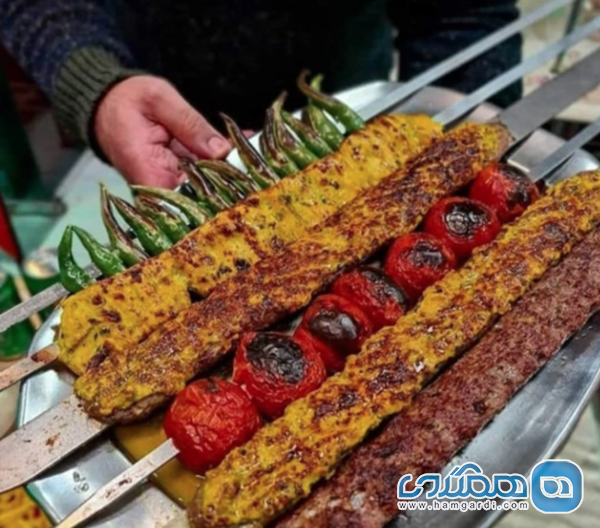 غرب ایران؛ کباب لری و نان کلانه