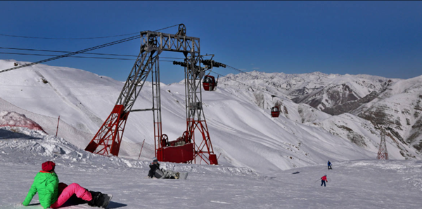 تحلیل هزینه ها و بلیت ورودی پیست دیزین در فصل ۱۴۰۴