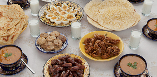 تحلیل قیمت و بودجه بندی بوفه افطار در سال ۱۴۰۴